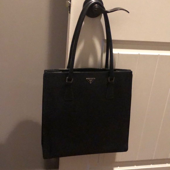 Prada large leather tote - Picture 7 of 8